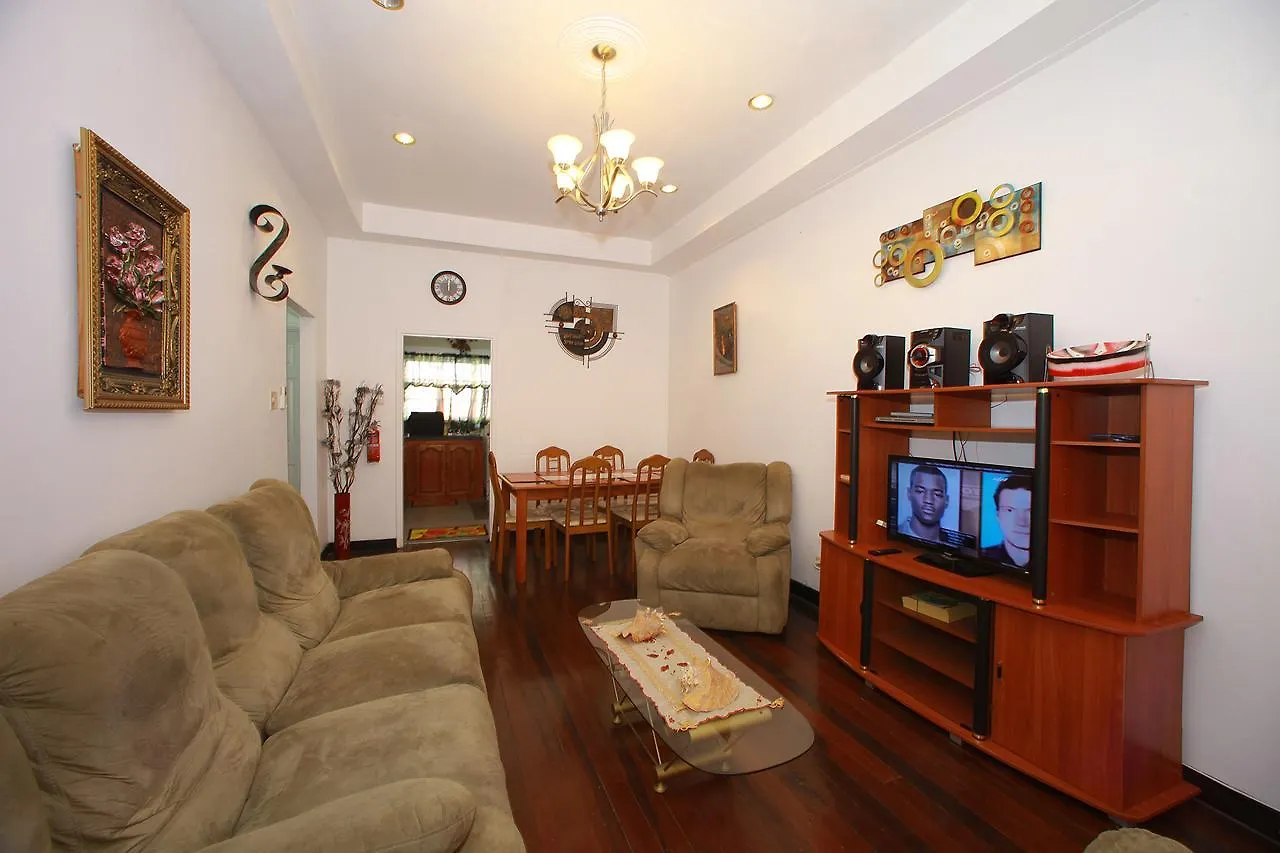 The Cannons Hotels - St James Port of Spain Trinidad und Tobago