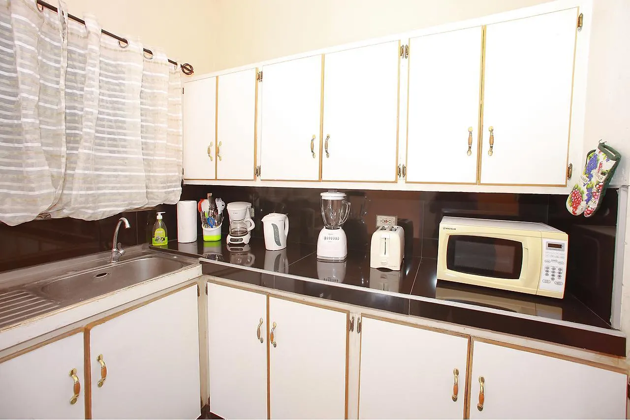 Apartment The Cannons Hotels - St James Port of Spain Trinidad und Tobago