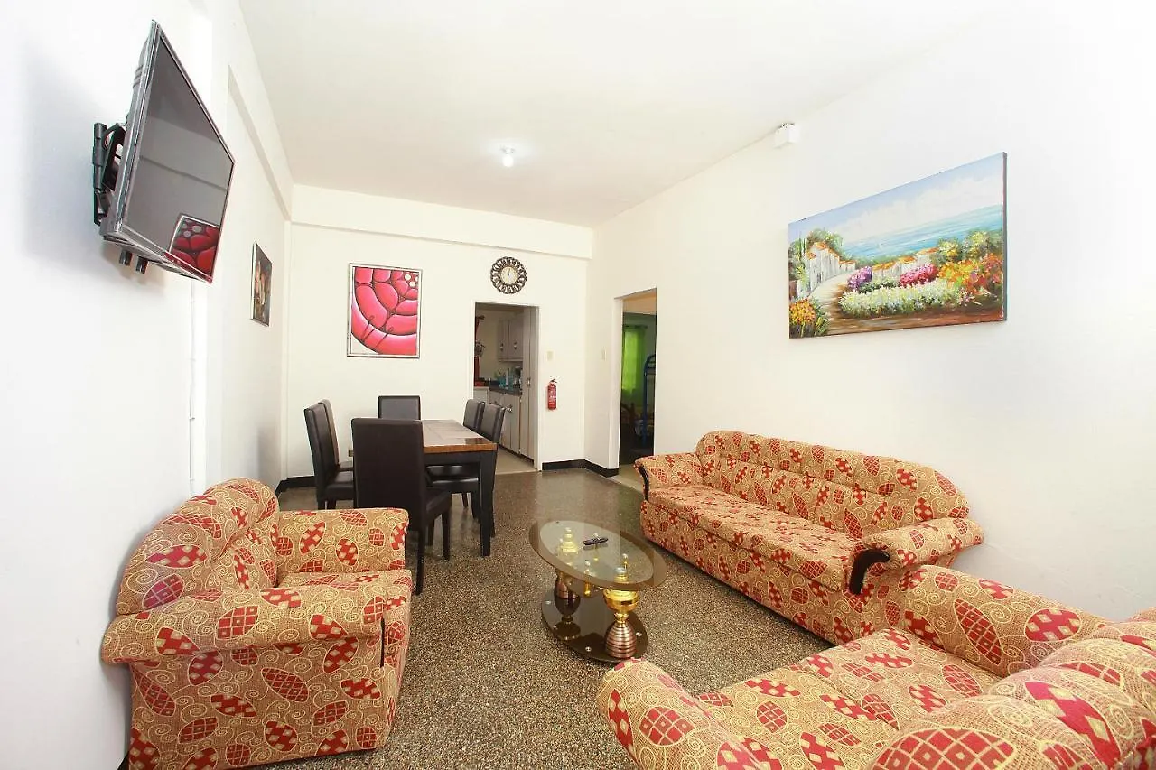 Apartament The Cannons Hotels - St James Port of Spain