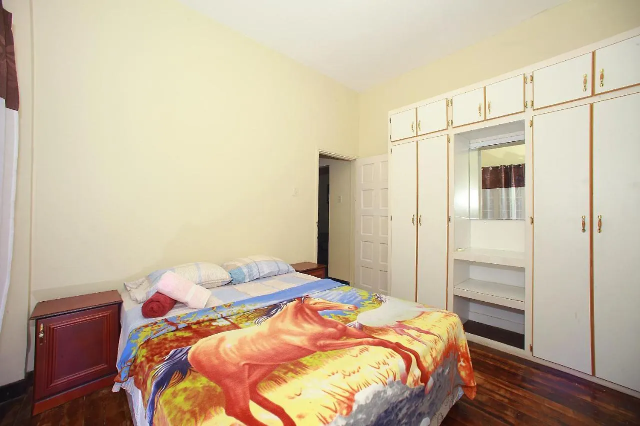 Apartament The Cannons Hotels - St James Port of Spain